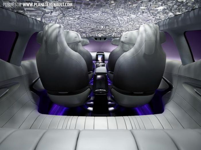 Concept-car Initiale Paris 2013 vue du coffre